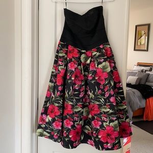 Strapless women’s size L dress